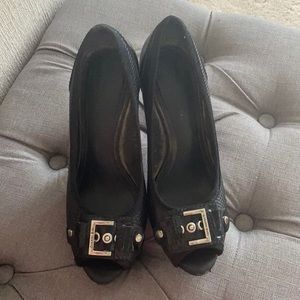 Gianni Bini peep toe pumps